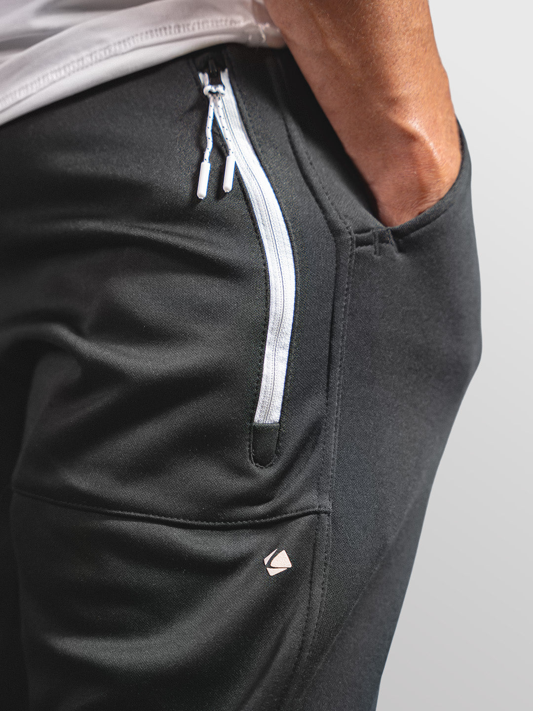 Clinch Jogger Mati International